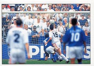 1994-95 Panini Supercalcio Stickers - L'Italia a USA '94 / Grazie, Azzurri! #P9 Italia vs Spain Front