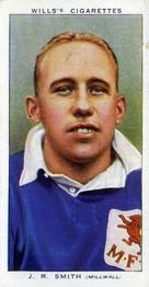 1939-40 Wills's Association Footballers #40 Reg Smith Front
