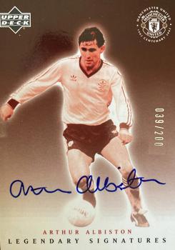 2002 Upper Deck Manchester United Legends - Legendary Signatures Red Tier 1 #AA-A1 Arthur Albiston Front