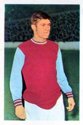 1970-71 FKS Publishers Soccer Stars Gala Collection Stickers #309 Pat Holland Front