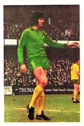 1972-73 FKS Wonderful World of Soccer Stars Stickers #220 Kevin Keelan Front