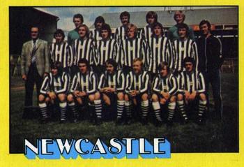 1974-75 A&BC Chewing Gum #122 Newcastle United Team Front