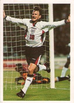 1998 Brooke Bond International Soccer Stars #1 Teddy Sheringham Front