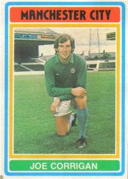 1976-77 Topps Footballer #14 Joe Corrigan Front