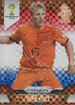 2014 Panini Prizm FIFA World Cup Brazil - Prizms Red, White and Blue Power Plaid #34 Dirk Kuyt Front