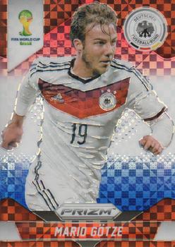 2014 Panini Prizm FIFA World Cup Brazil - Prizms Red, White and Blue Power Plaid #89 Mario Gotze Front