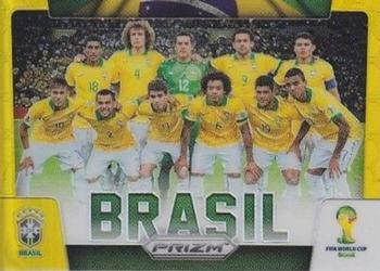 2014 Panini Prizm FIFA World Cup Brazil - Team Photos Prizms Gold #6 Brasil Front