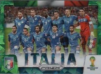 2014 Panini Prizm FIFA World Cup Brazil - Team Photos Prizms Green Crystal #22 Italia Front