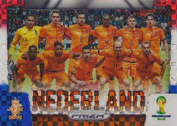 2014 Panini Prizm FIFA World Cup Brazil - Team Photos Prizms Red, White and Blue Power Plaid #18 Nederland Front