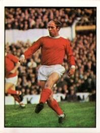 1971-72 Panini Football 72 #214 Bobby Charlton Front