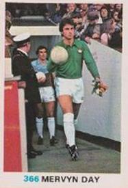 1977-78 FKS Publishers Soccer Stars #366 Mervyn Day Front
