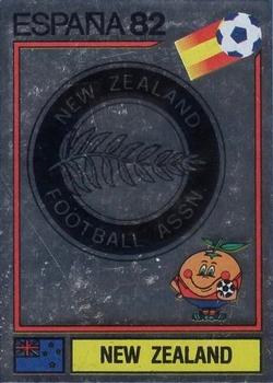 1982 Panini FIFA World Cup Spain Stickers #418 New Zealand (emblem) Front