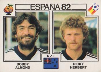 1982 Panini FIFA World Cup Spain Stickers #421 Bobby Almond / Ricky Herbert Front