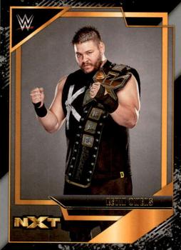 2022 Panini NXT 2.0 WWE - NXT Gold Silver #17 Kevin Owens Front