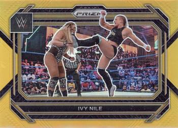 2023 Panini Prizm WWE - Gold #92 Ivy Nile Front