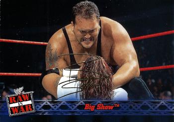 2001 Fleer WWF Raw Is War #44 Big Show  Front
