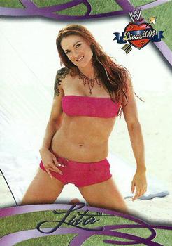 2004 Fleer WWE Divine Divas 2005 #27 Lita Front