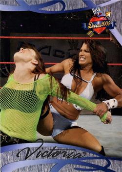 2004 Fleer WWE Divine Divas 2005 #9 Victoria Front