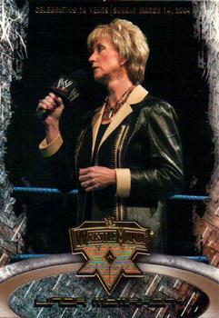 2004 Fleer WWE WrestleMania XX - Gold #30 Linda McMahon  Front