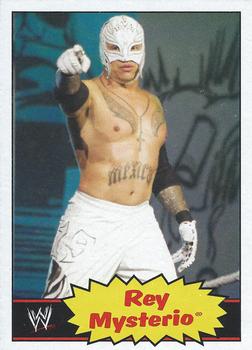 2012 Topps Heritage WWE #32 Rey Mysterio Front